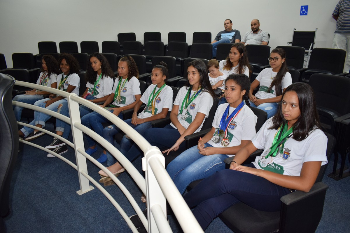 03.12 Atletas da Unimed acompanham Sessao