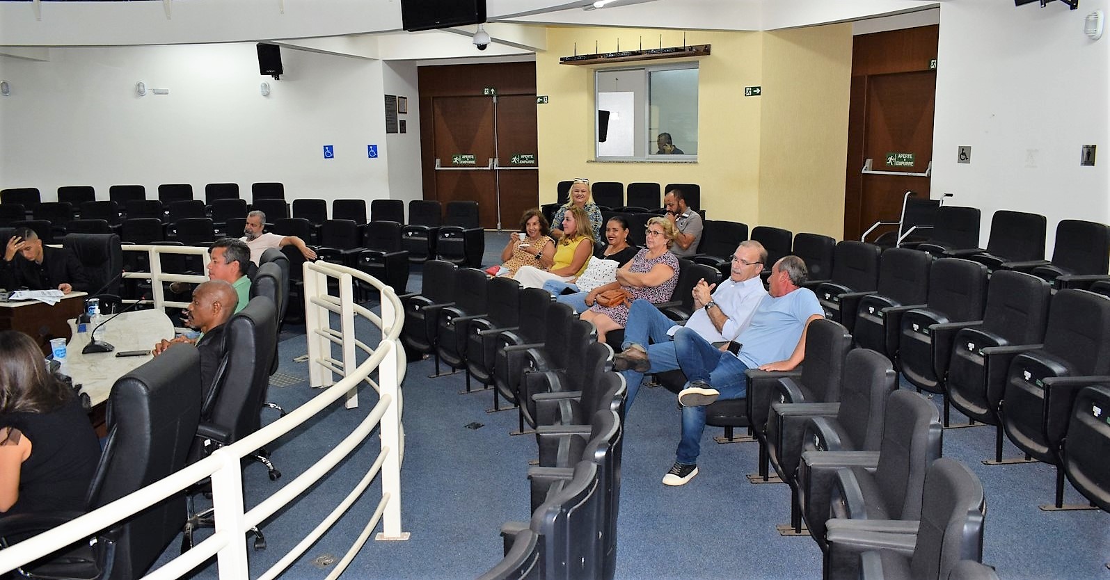 05.04.23 Almira e equipe na Sessao