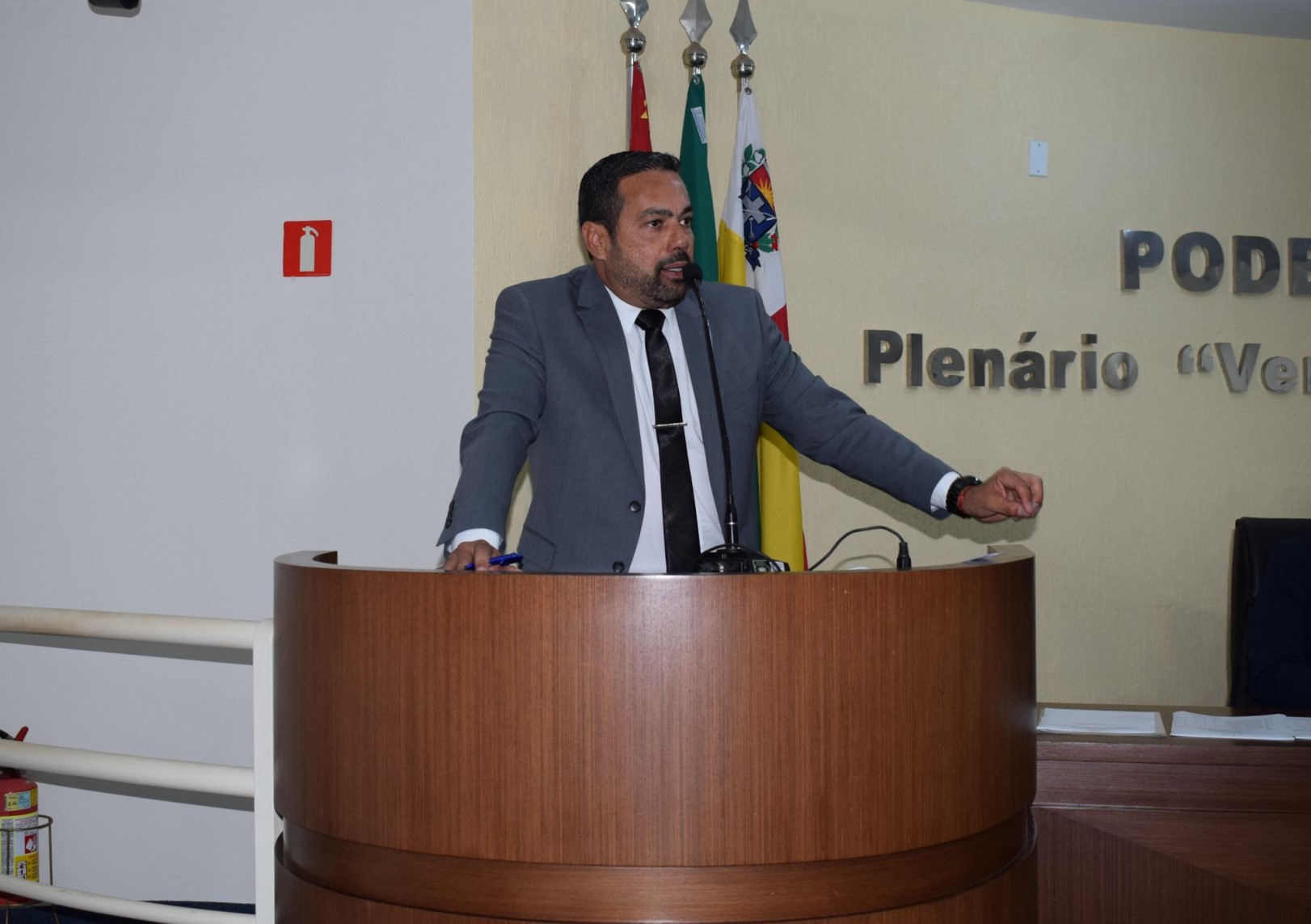 05.05.25 Fabio apresenta projeto