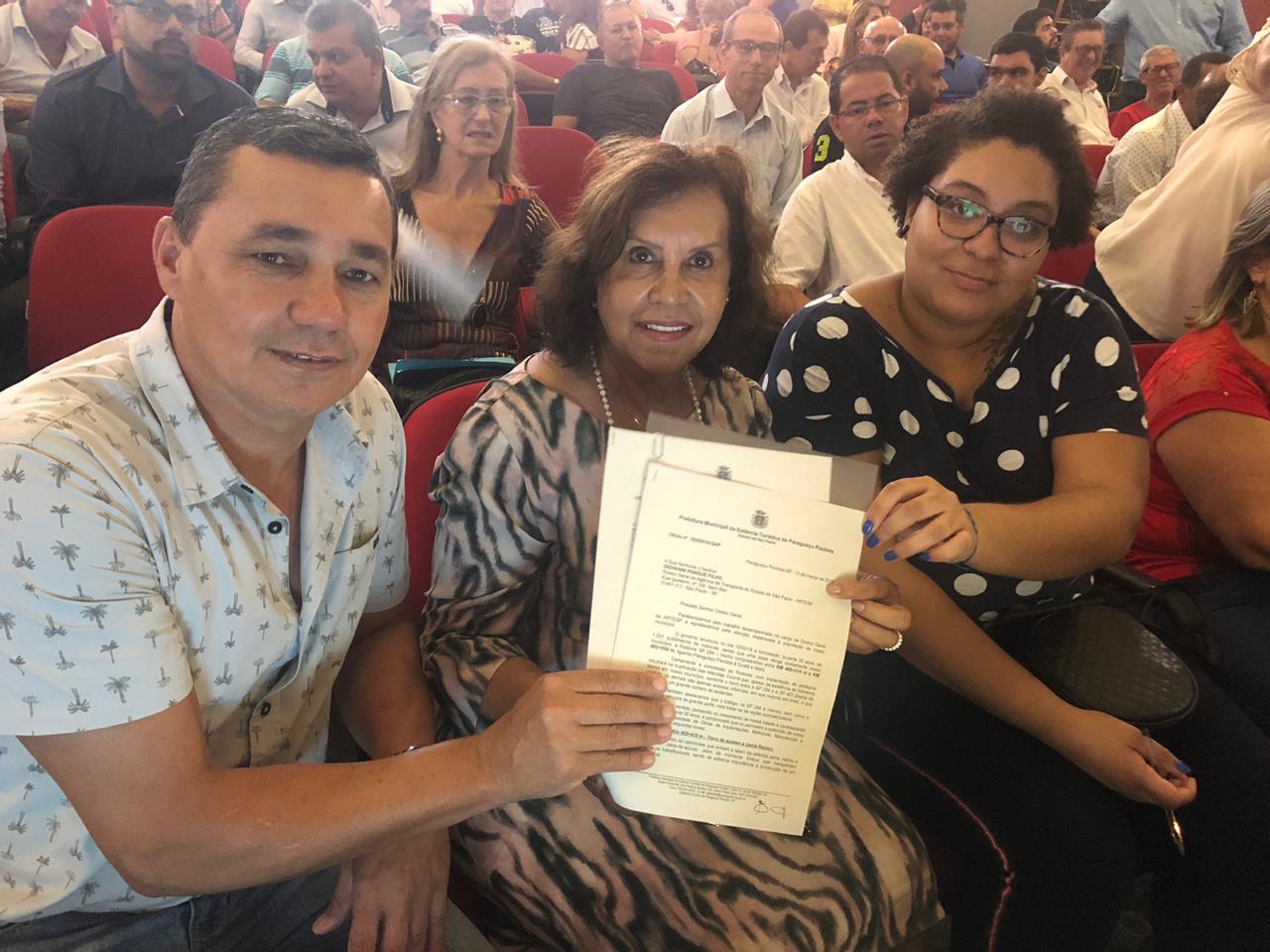 13.03.19 Serginho e Prefeita com oficio