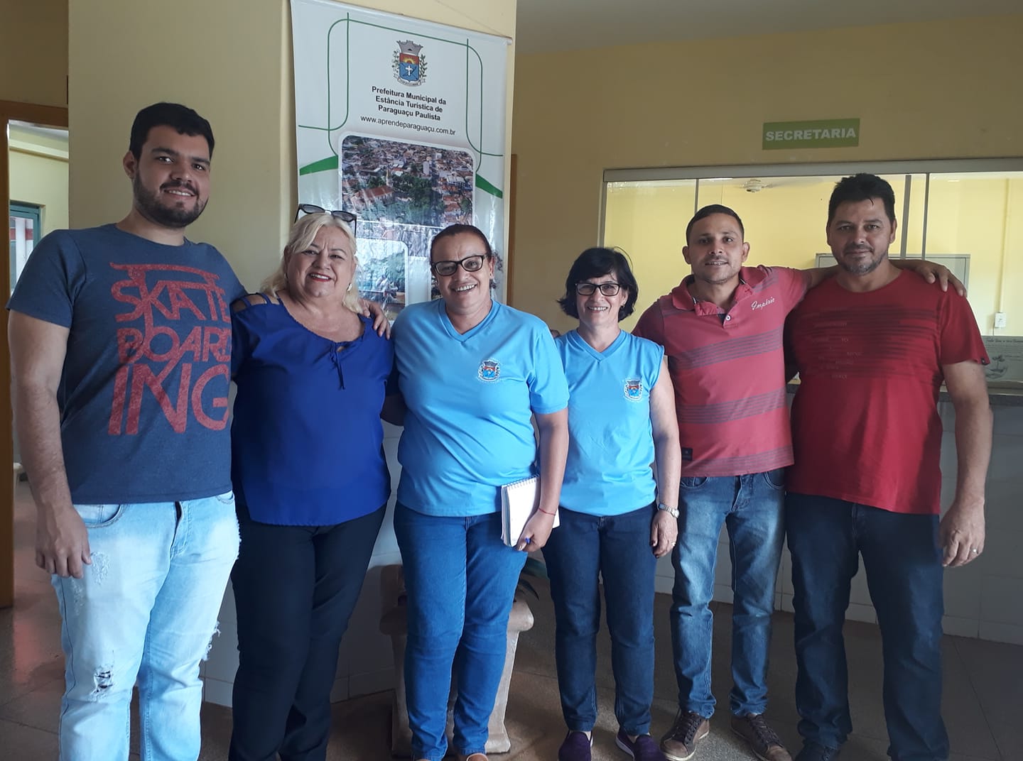 14.03.19 Vereadores com equipe da escola