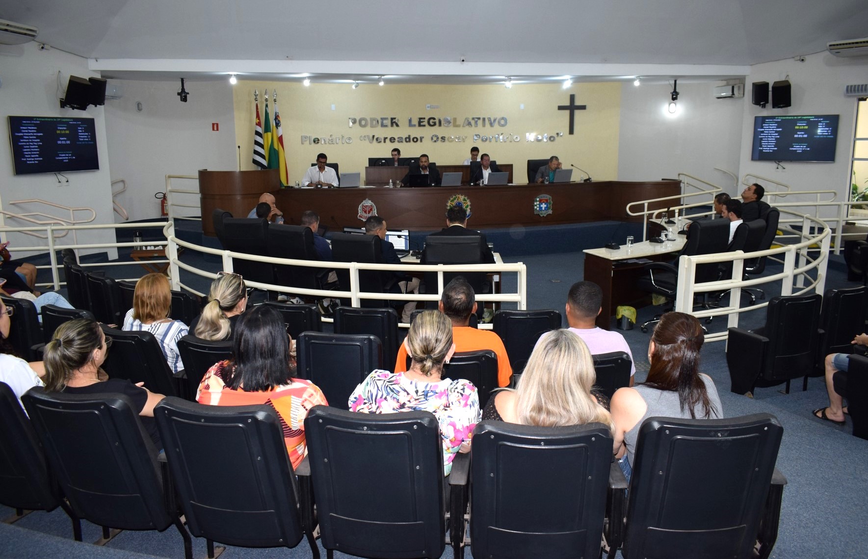 29.01.25 Vereadoes aprovam projeto