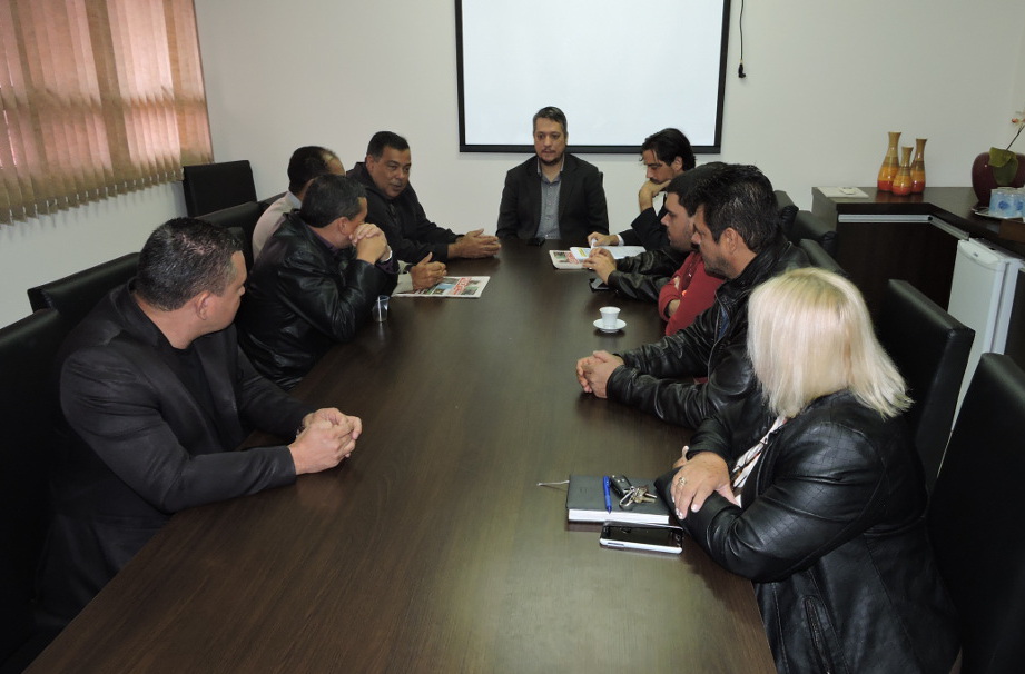 Reuniao com assessores do deputado Ed Thomas