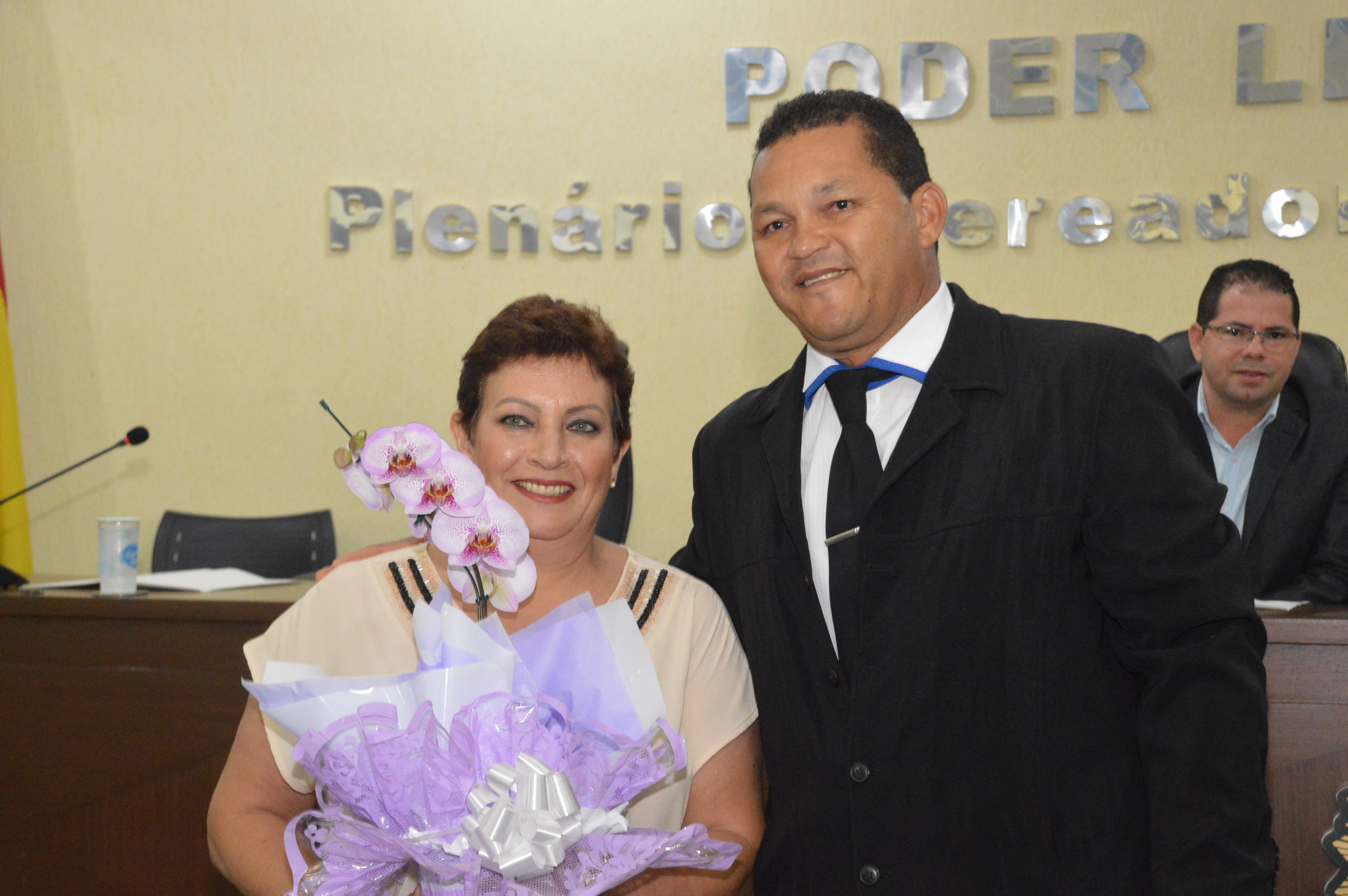 Vera recebe flores