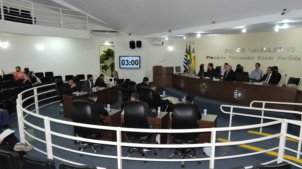 Vereadores aprovam requerimentos