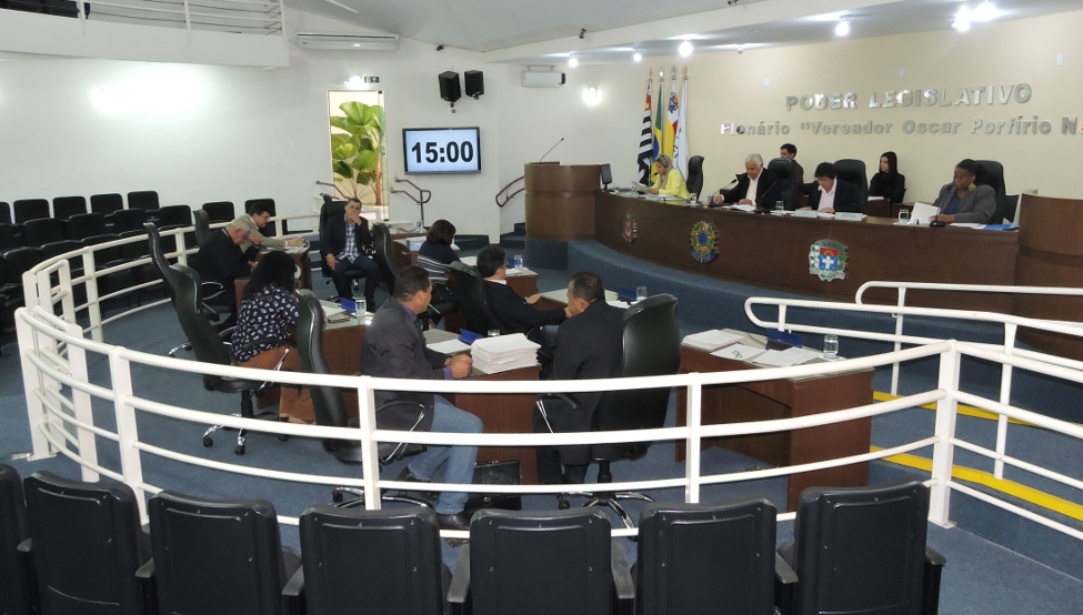 Vereadores reunidos na quinta 23 de junho em sessoes extra