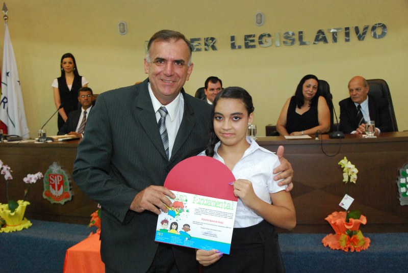 06 Mauro com a vereadora jovem Elyzyania