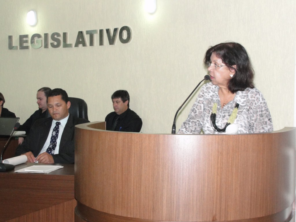 Almira fala sobre Moacyr Alves