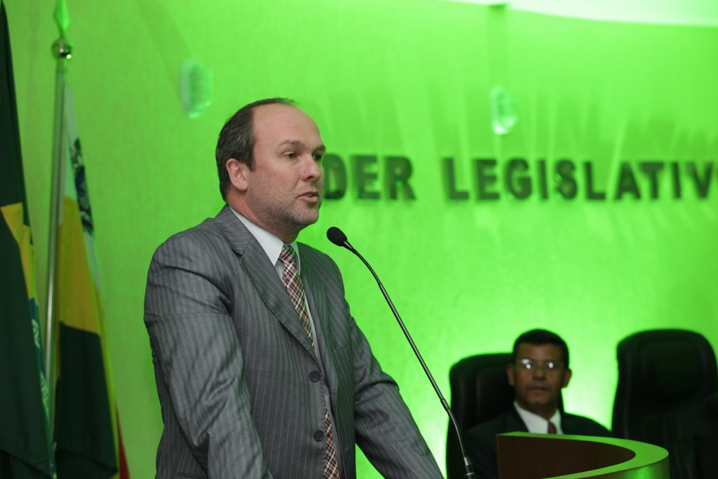 Dr Luís Fernando durante seu pronunciamento