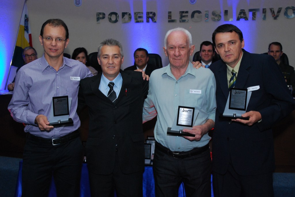 Roberto das_Mquinas_com_os_indicados_por_Edivaldo_do_Lar
