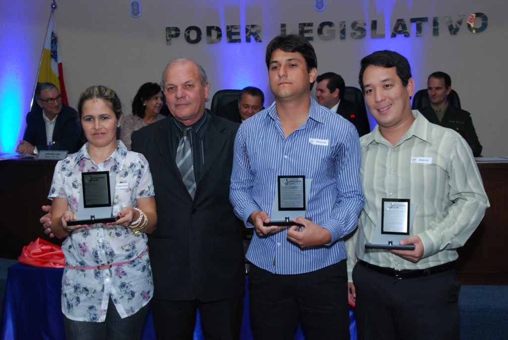 Vereador Joo_Rio_com_dois_indicados_e_a_representante_de_Cludio_da_Atual