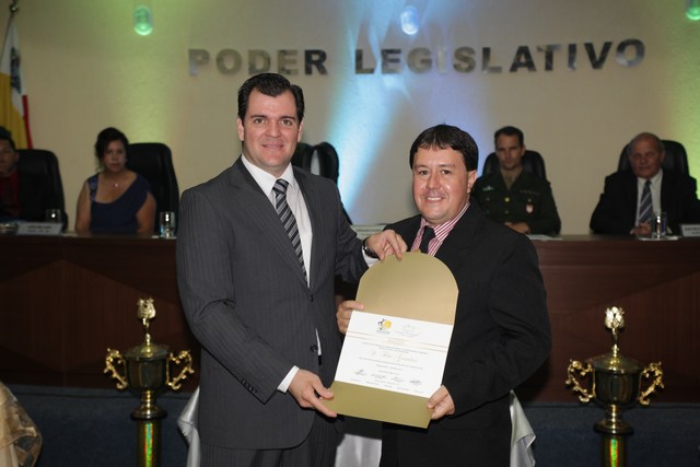 Fbio recebe homenagem da Cmara