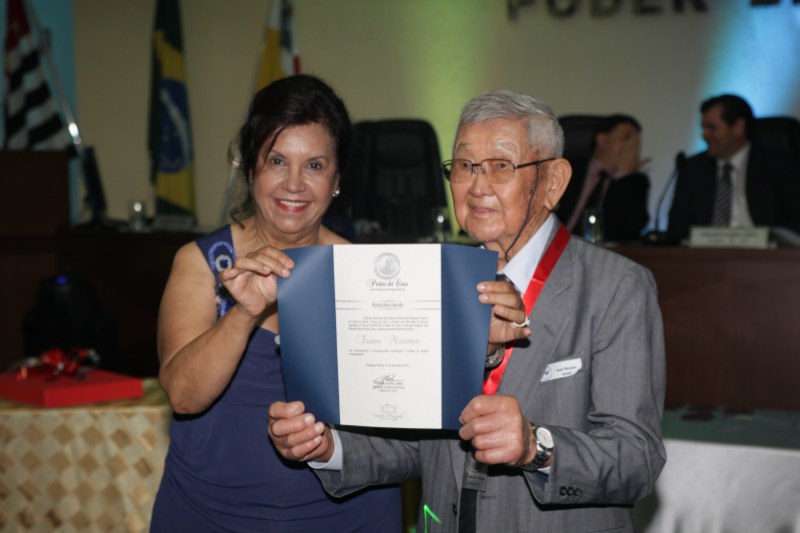 Issame com a vereadora Almira