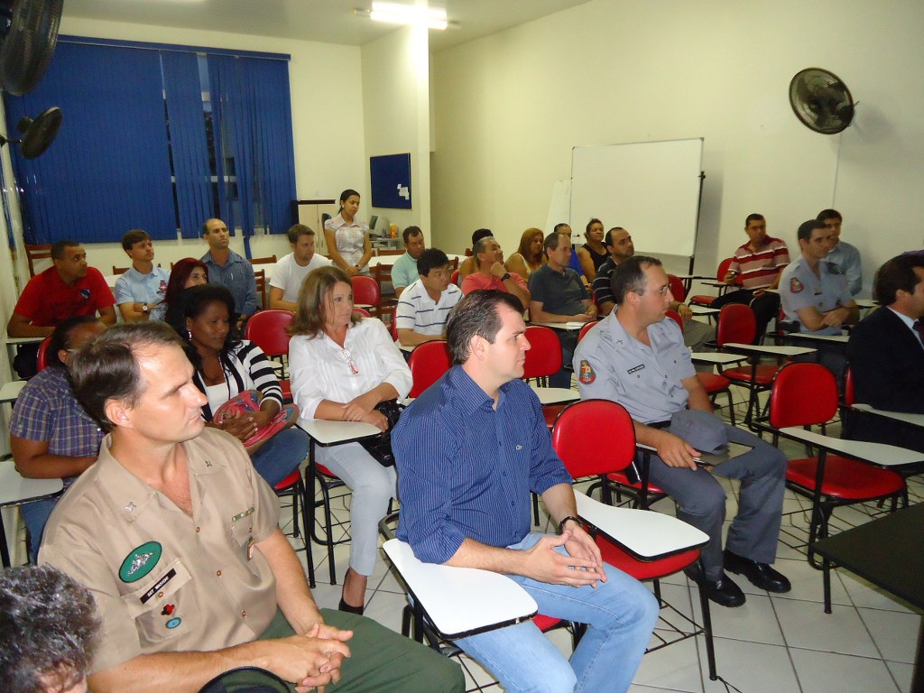 Rodrigo Garms participa de reunio da Polcia Militar