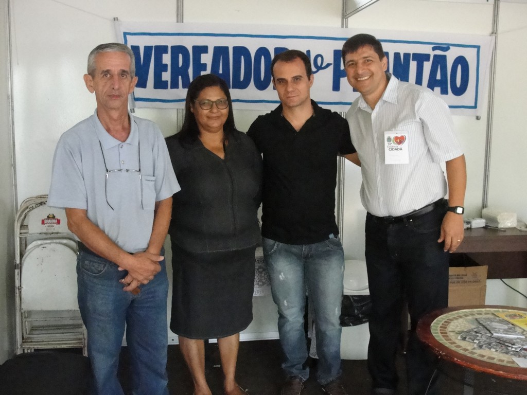 Vereador Reinaldo com os servidores da Camara
