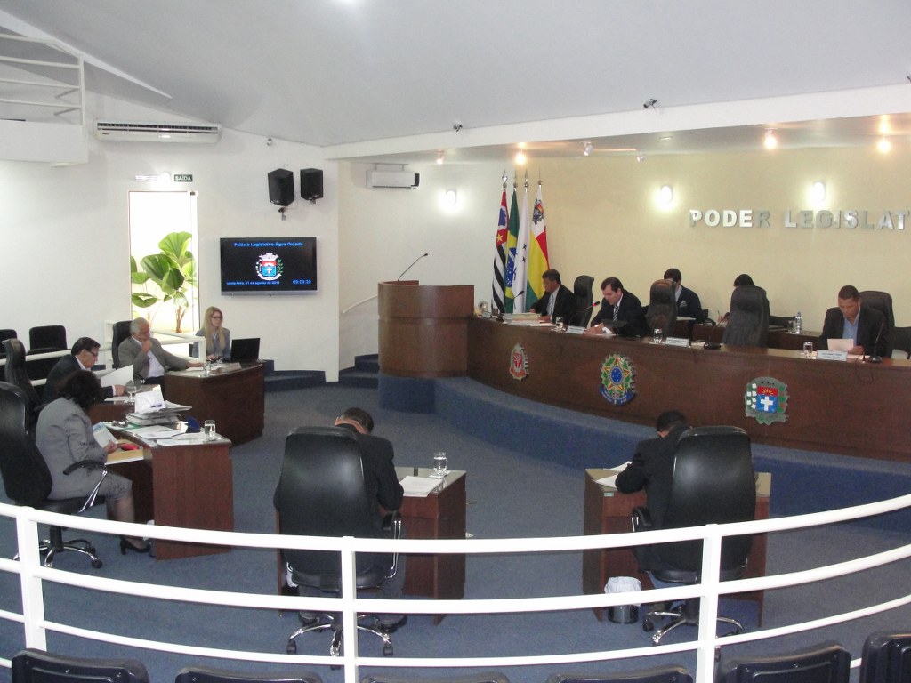 Vereadores durante a Sessao Extra de 31 de agosto