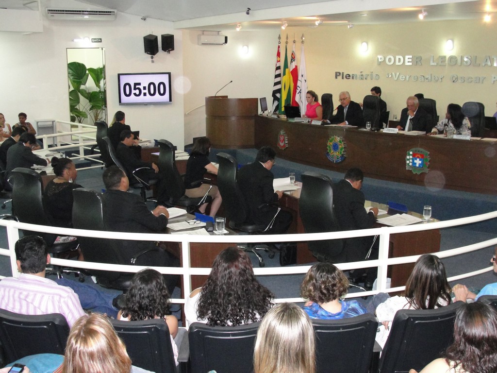 Vereadores durante a ultima sessao ordinaria do ano