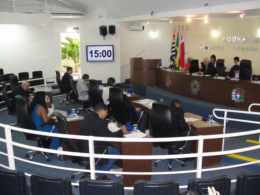 Vereadores na Sessao Extra de sexta 7 de agosto