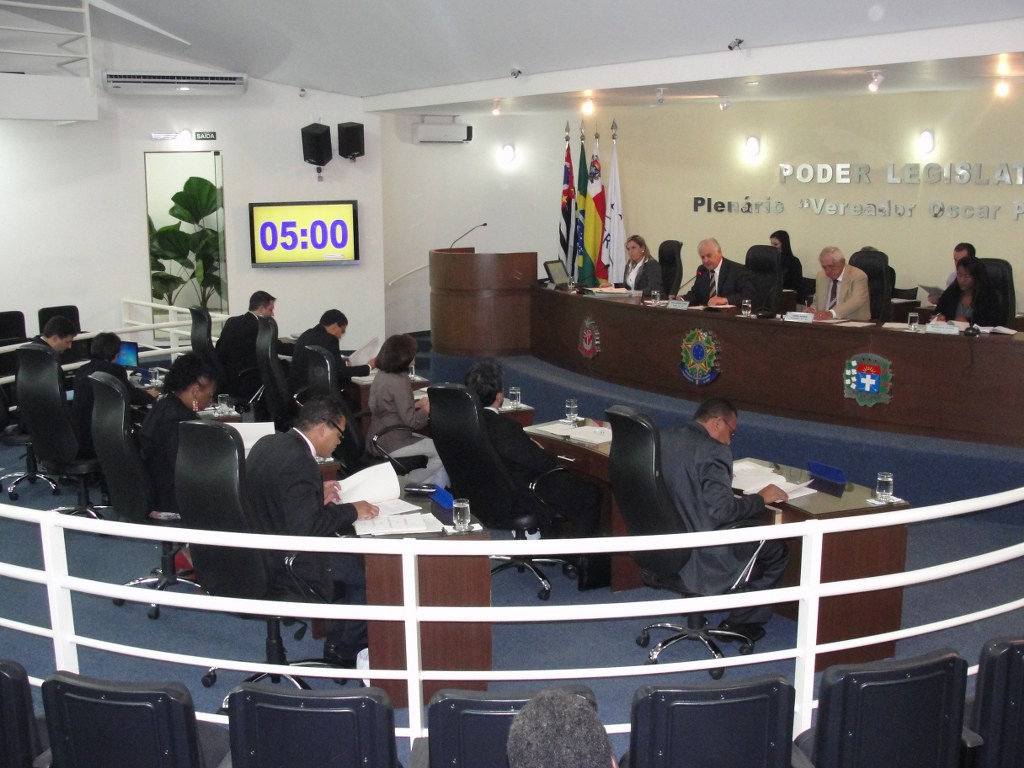 Vereadores reunidos na Sessão de 18 de março